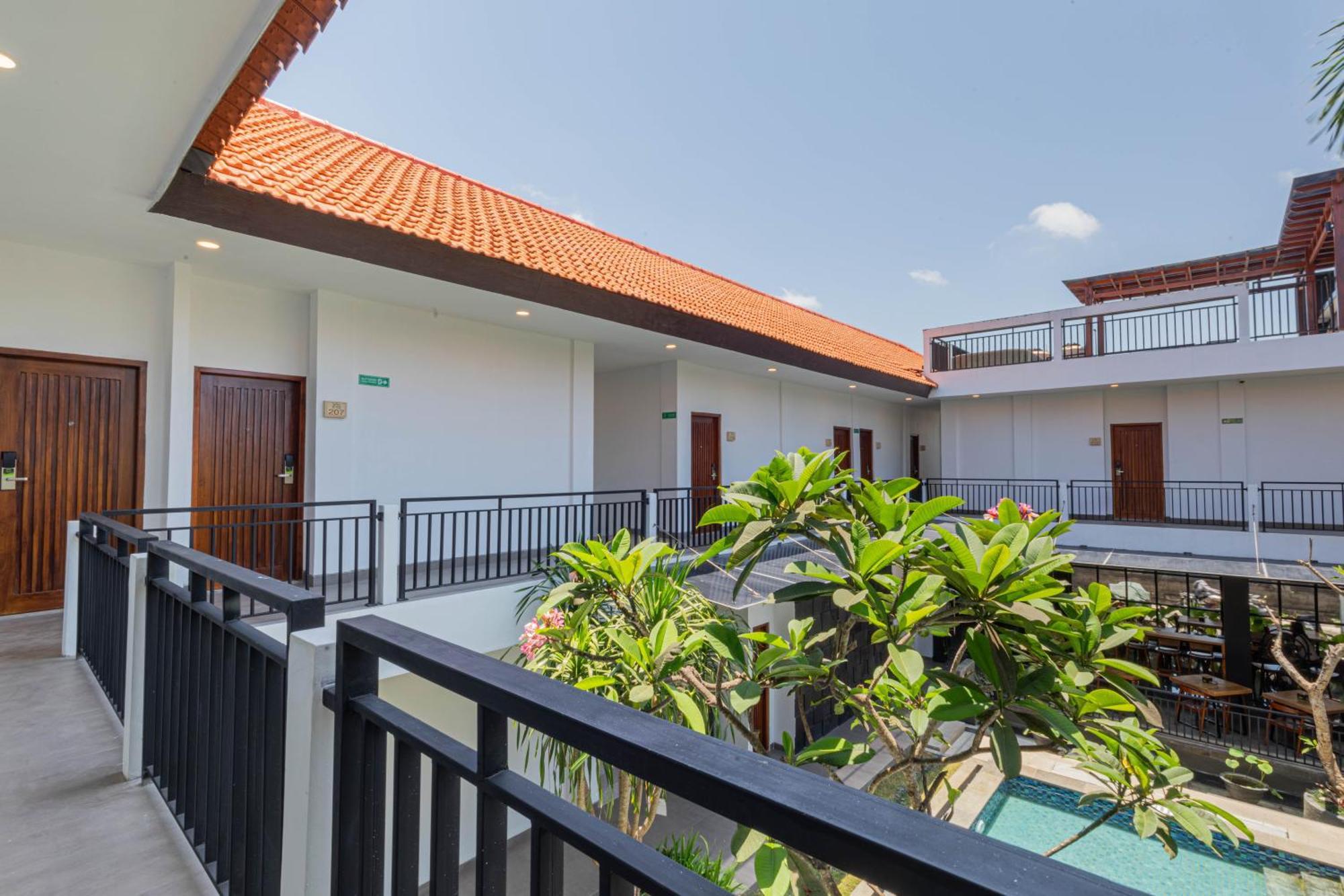 The Baliem Hotel Jimbaran Esterno foto