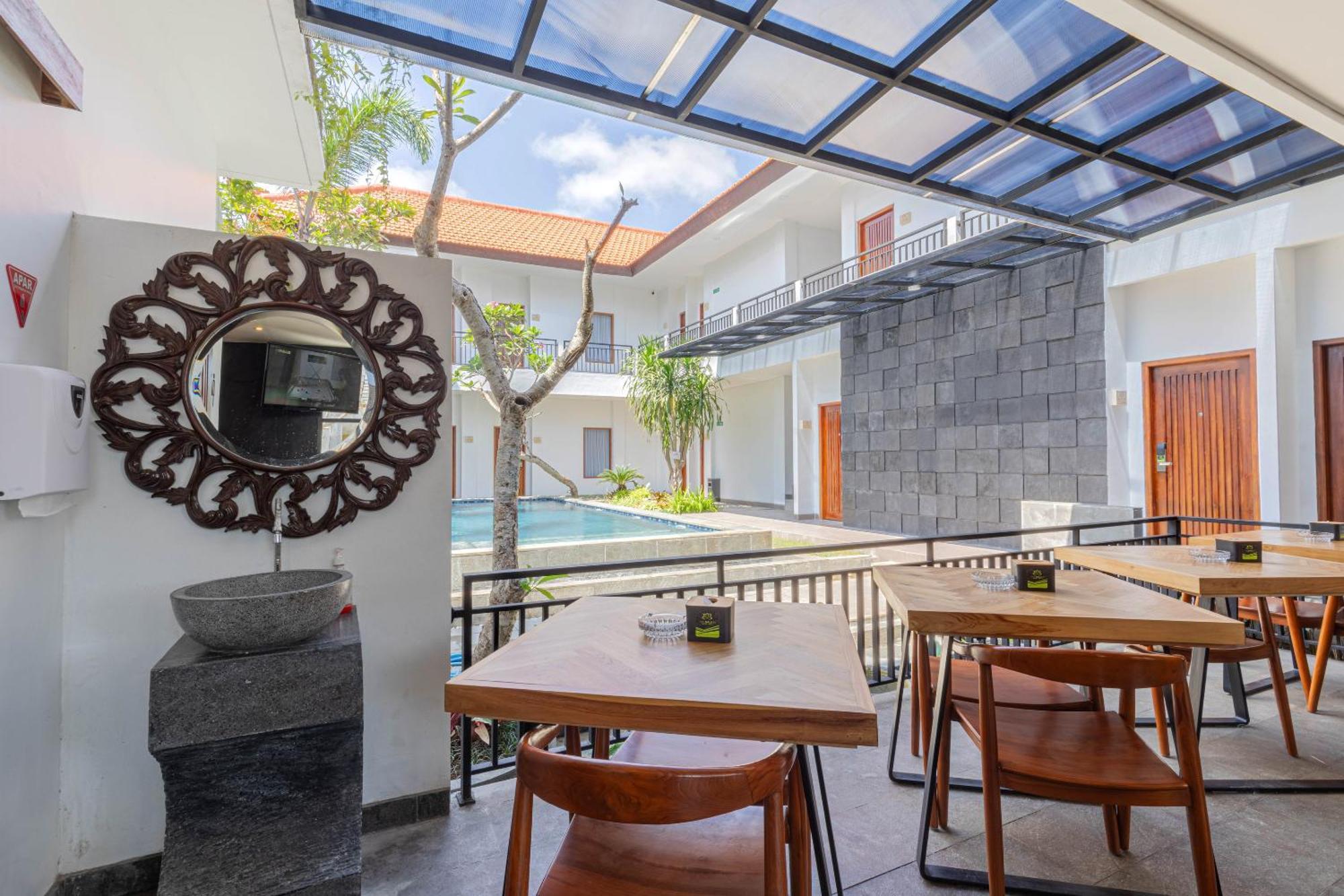 The Baliem Hotel Jimbaran Esterno foto